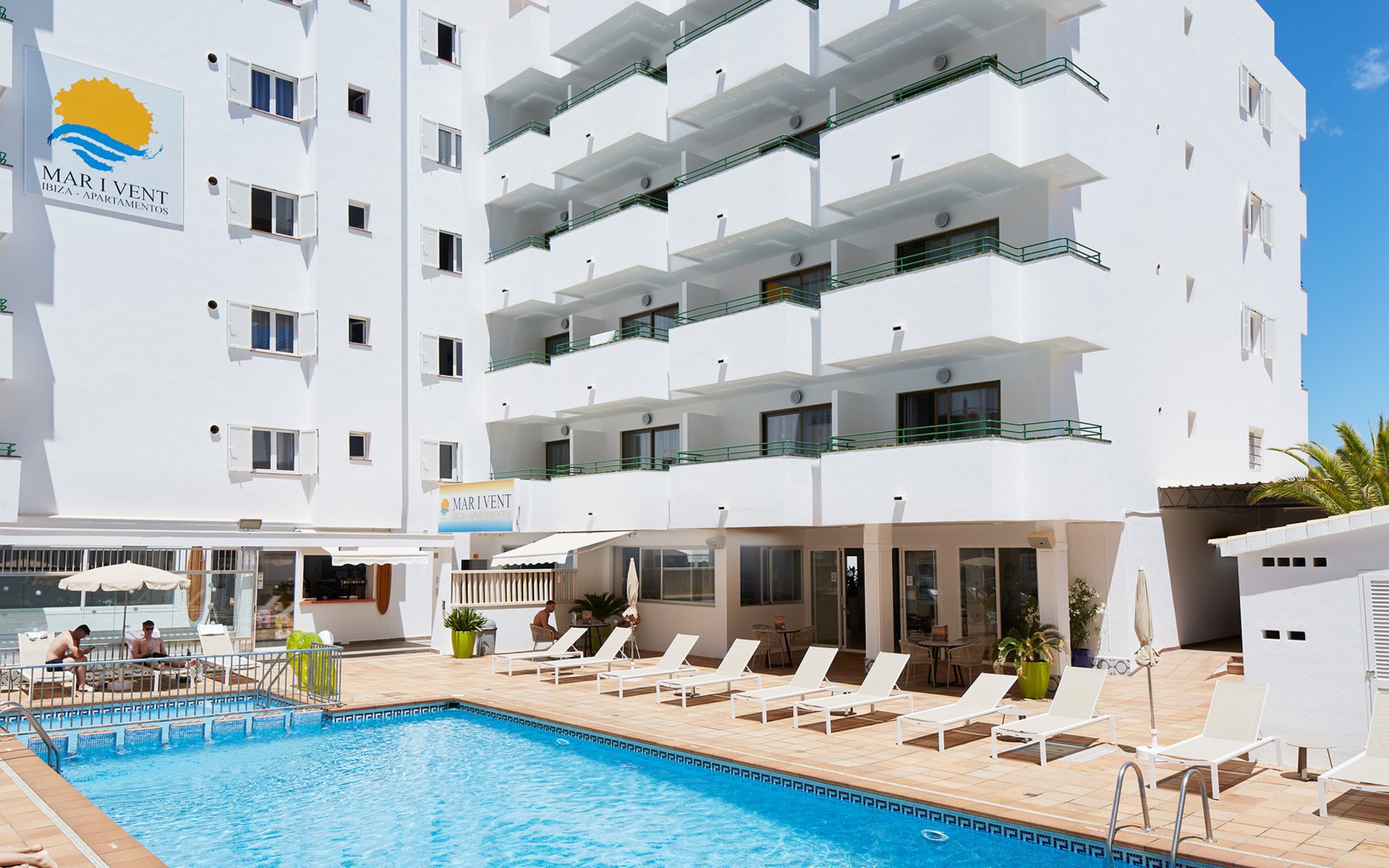 Exterior facade of Apartamentos Marivent Ibiza at street level